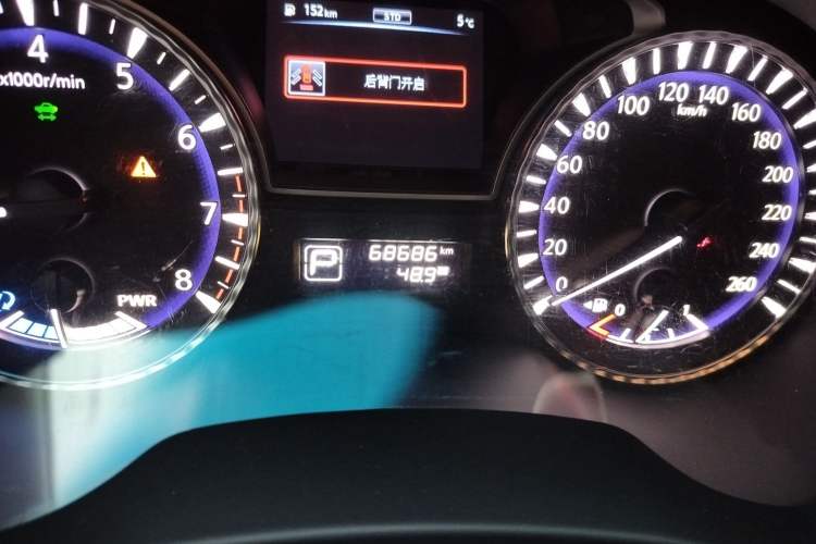 Used Infiniti QX60 2018 2.5 S/C Hybrid Two-Wheel-Drive Champion Family Edition
