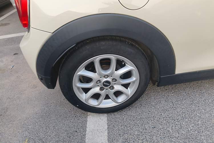 Used  MINI 2014 1.2T ONE+
