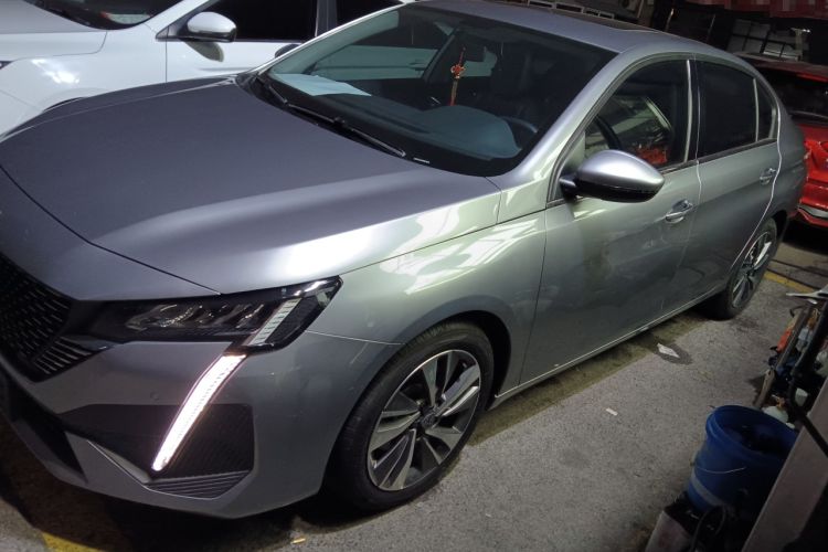 Used Peugeot 408 2022 1.6T Light-Chasing Edition
