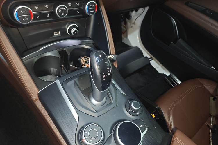 Used Alfa Romeo Stelvio 2017 2.0T 200HP Luxury Edition