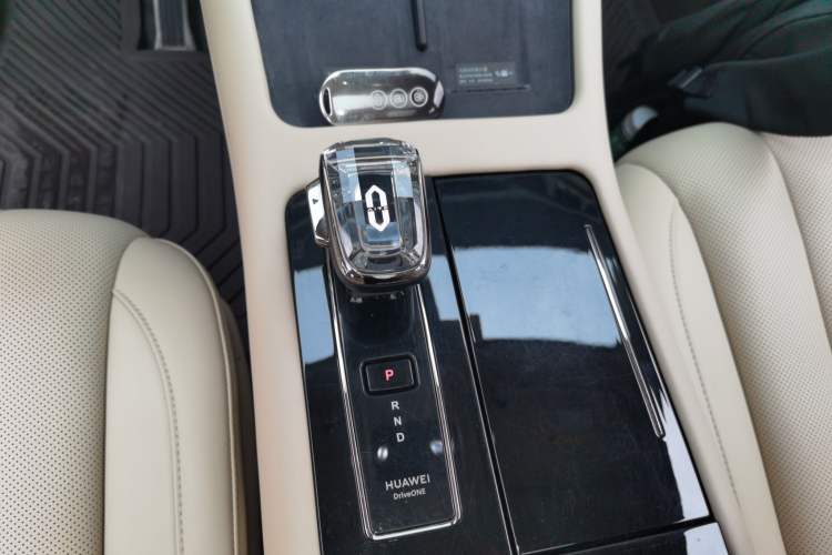 Used Hima AITO M7 2024 1.5T Rear-Drive Plus Version 6 Seats
