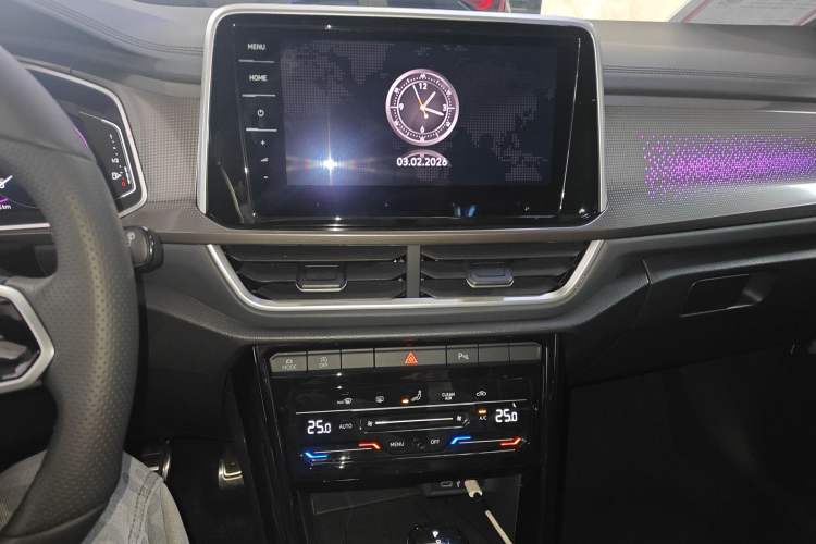 Used Volkswagen T-ROC 2024 300TSI DSG Two-Wheel-Drive Chen Guang Edition
