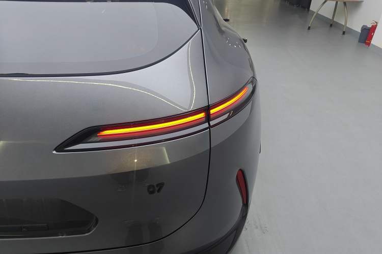 Used  07 2024 Max Extended-Range Edition