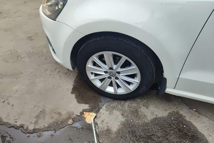 Used Volkswagen Polo 2014 1.6L Automatic Comfort Edition