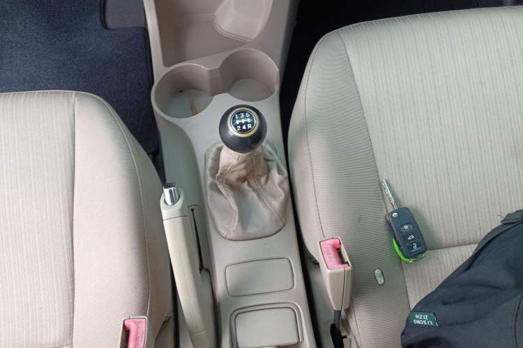 Used Kia Sportage 2013 2.0L Manual Two-Wheel Drive GL Trim
