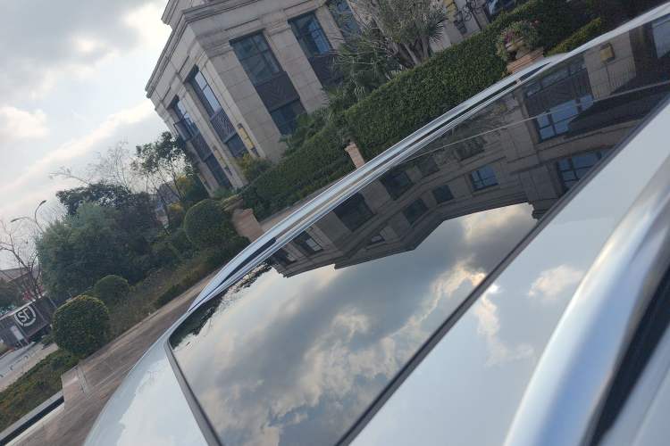 TDK.VehicleDetails.img