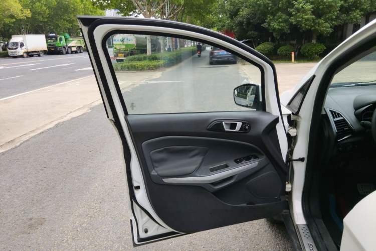 Used Ford EcoSport 2013 1.5L Automatic Fashion Model
