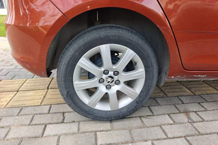 Used Skoda Fabia 2014 1.4L Automatic Crystal Edition
