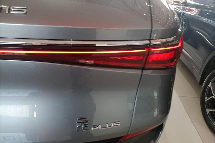 Used BYD Yuan PLUS 2024 Honor Edition 430KM Beyond Model
