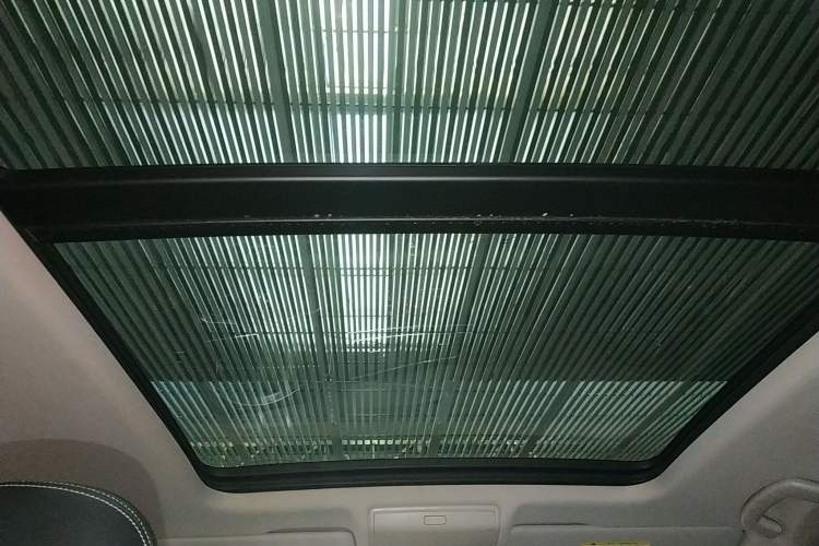 Used Volkswagen Tiguan L 2019 330TSI Automatic Two-Wheel Drive R-Line Flagship Edition China V Standard