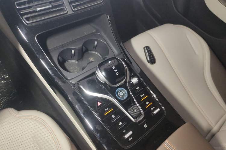 Used BYD Qin PLUS 2024 HONOR Edition DM-i 55KM Leading Model
