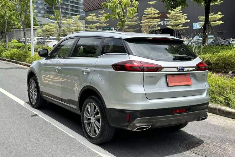 Used Geely Auto Emgrand X7 Sport 2020 1.8TD DCT Two-Wheel Drive Smart Connect 4G-Enabled Version
