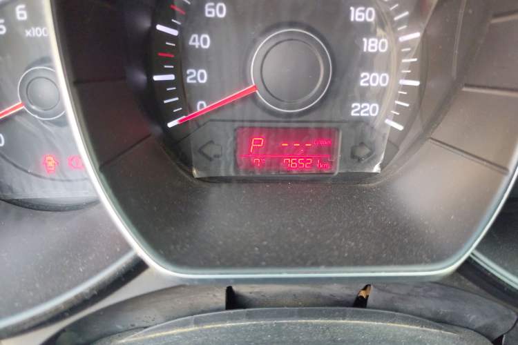 Used Kia K2 2015 Sedan 1.4L Automatic GLS