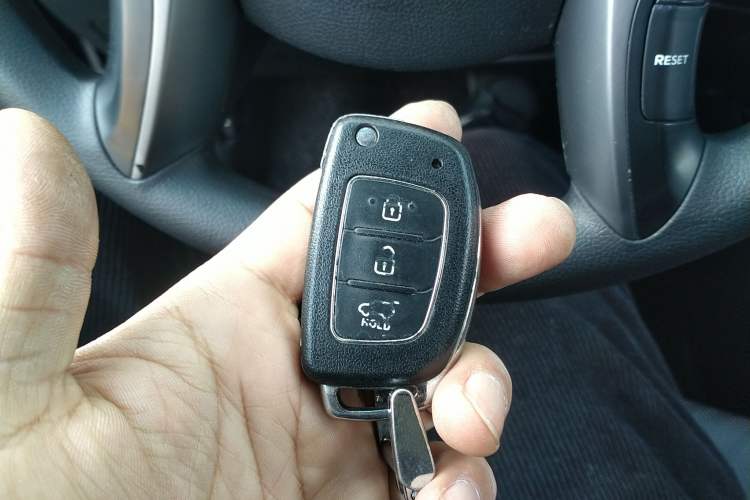 Used Hyundai Elantra 2015 1.6L Automatic Fashion Model