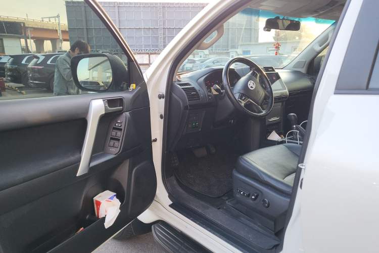 Used Toyota Prado 2018 3.5L Automatic SX
