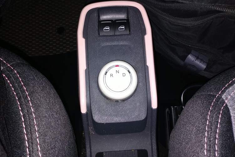 Used Chery QQ Ice Cream 2022 120km Conical Shape Lithium Iron Phosphate