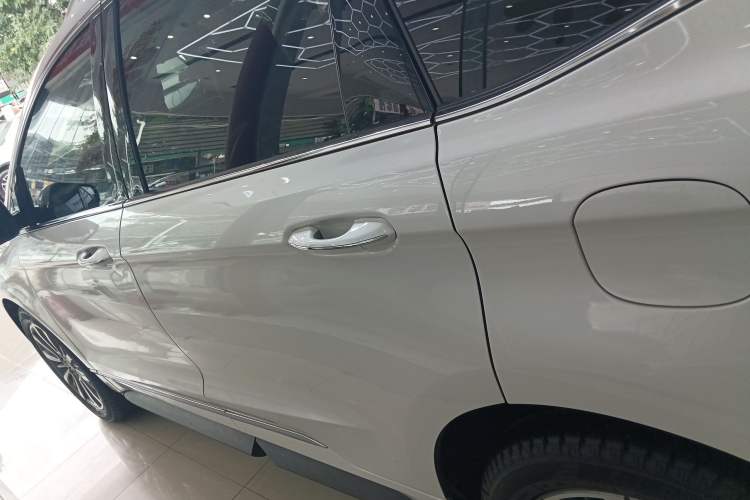 Used Ford Edge 2021 PLUS EcoBoost 245 Two-Wheel-Drive Titanium 7-Seater
