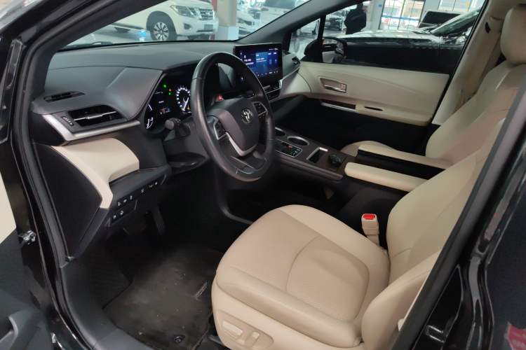 Used Toyota Granvia 2023 2.5L Hybrid Prestige PLUS Edition