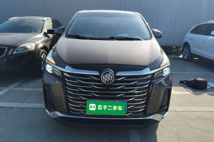 Used Buick GL8 2023 Land Executive Class Comfort Model