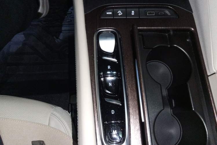 Used Buick Enclave 2022 652T 4x4 Avenir 6-Seater
