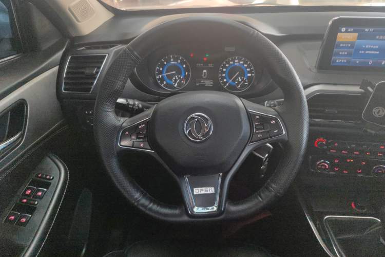 Used Dongfeng Fengon S560 2018 1.8L Manual Urban Model 7 Seats