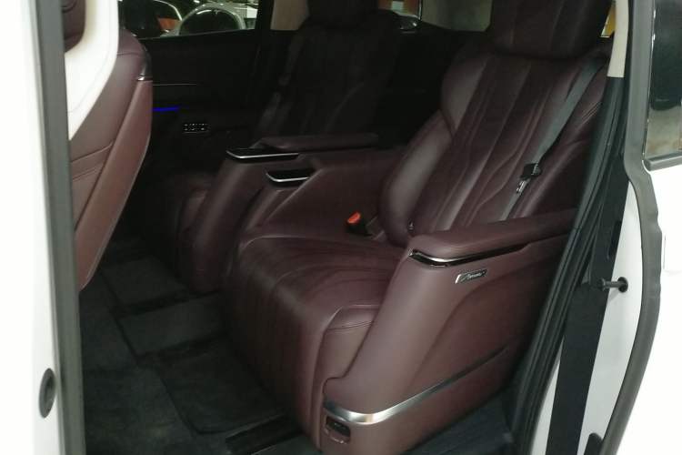 Used Buick Century 2023 2.0T Six-Seater Yinshi Edition