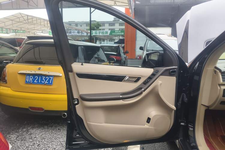 Used Mercedes-Benz R-Class 2017 R 320 4MATIC Business Edition Prestige Model