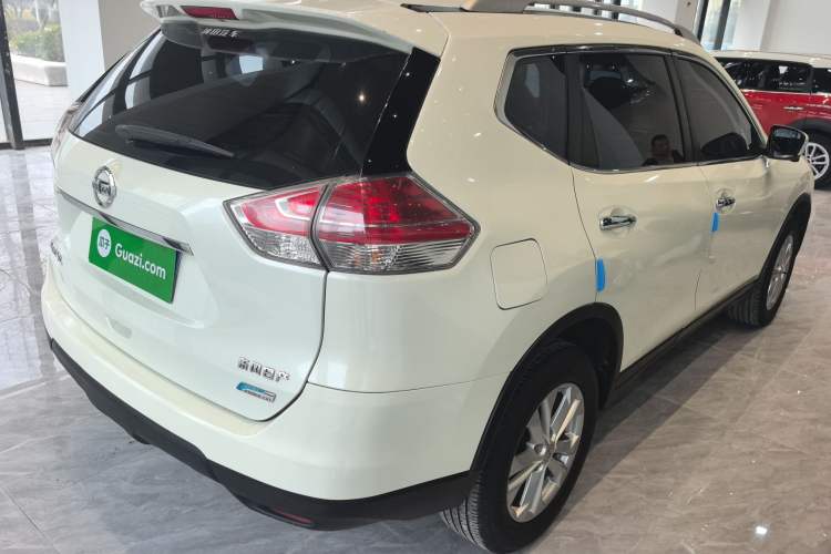 Used Nissan X-Trail 2015 2.0L CVT Comfort MAX Edition 2WD
