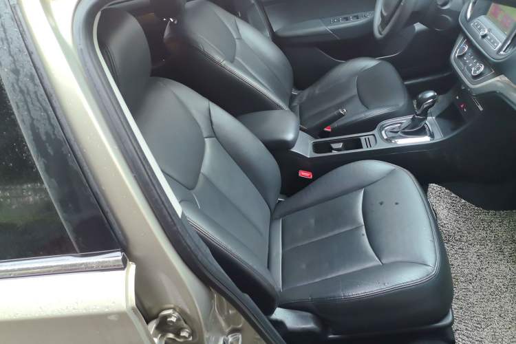 Used Roewe 360 2017 1.5L Automatic Luxury Edition
