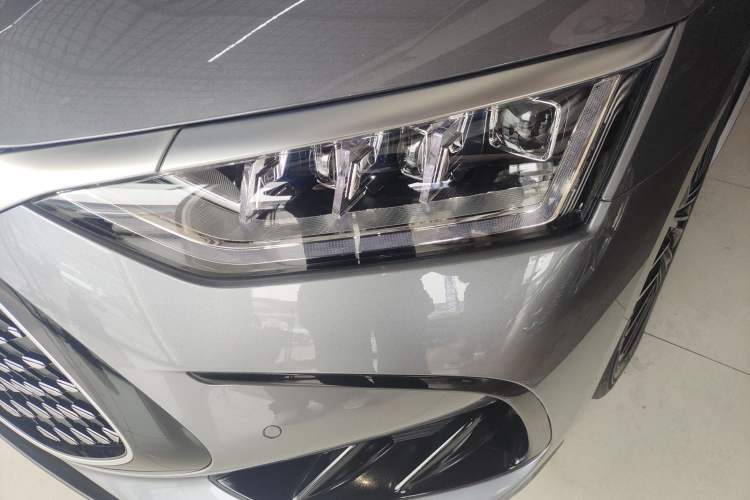 Used BYD Han 2022 DM-i 121KM Prestige Model