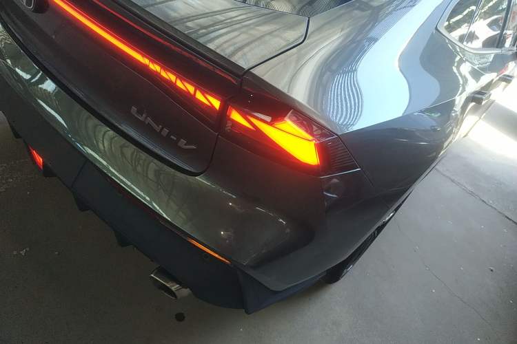 Used Changan UNI-V 2022 1.5T Prestige Version
