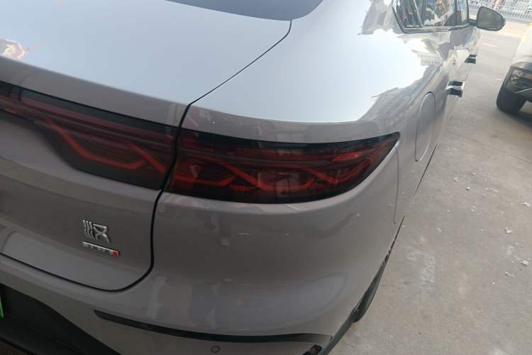 Used BYD Han 2025 DM-i Intelligent Driving Edition 125KM LiDAR Flagship Model
