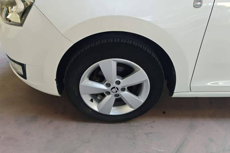 Used Skoda Rapid 2016 1.6L Automatic Chuanxing Edition
