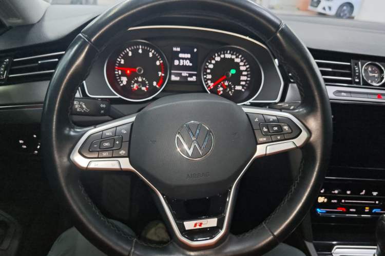 Used Volkswagen Magotan 2020 330TSI DSG Luxury Edition
