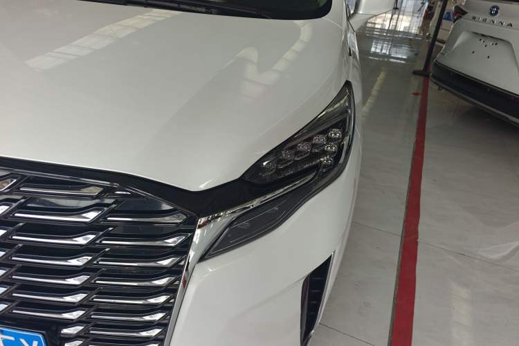 Used Buick GL8 2023 ES Lu Zun Deluxe Model
