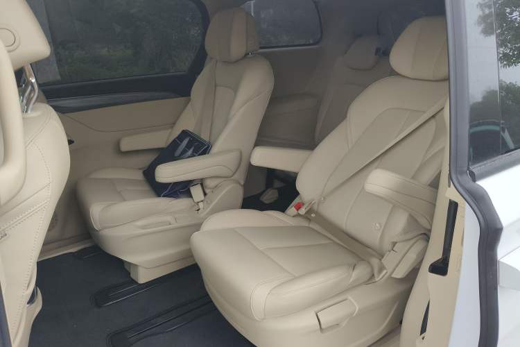 Used Buick GL8 New Energy 2025 Lu Shang Smart Enjoyment Edition 7-Seater
