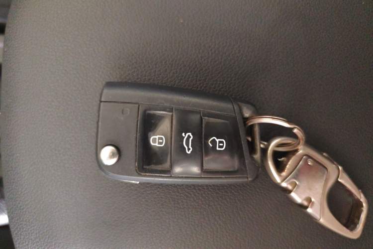 Used Skoda Octavia 2019 1.5L Manual SmartDrive Comfort Edition China VI Standard
