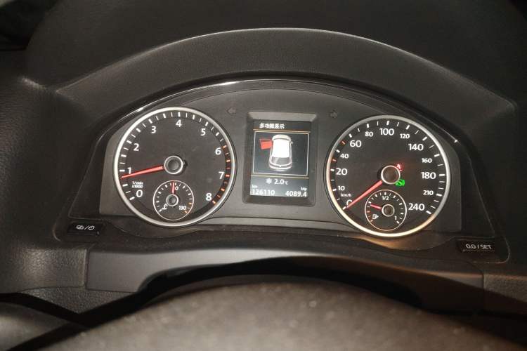 Used Volkswagen Tiguan 2015 1.8TSI Automatic All-Wheel-Drive Luxury Model
