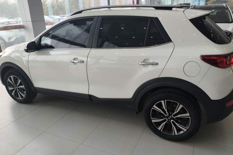 Used Kia kx1 Stonic 2021 1.4L Automatic Fun Edition
