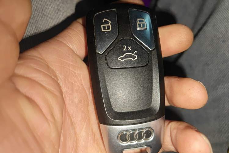 Used Audi A4L 2019 40 TFSI Fashion Edition China VI Emission Standard
