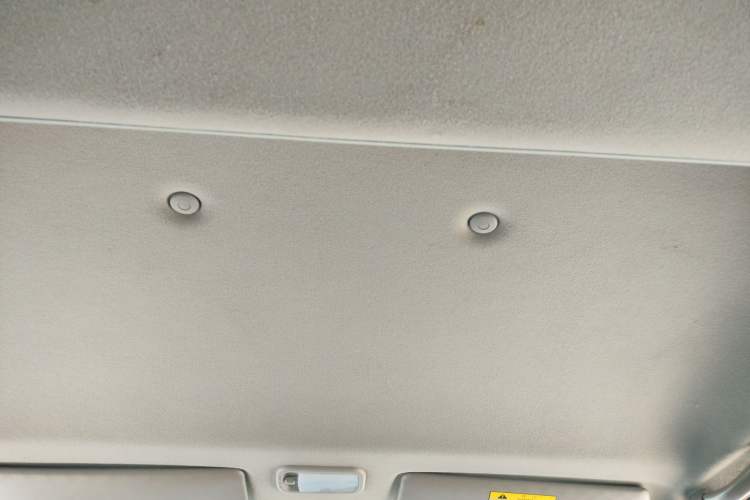 Used FORTHING Lingzhi 2023 M5L 1.6L Comfort 9-Seater
