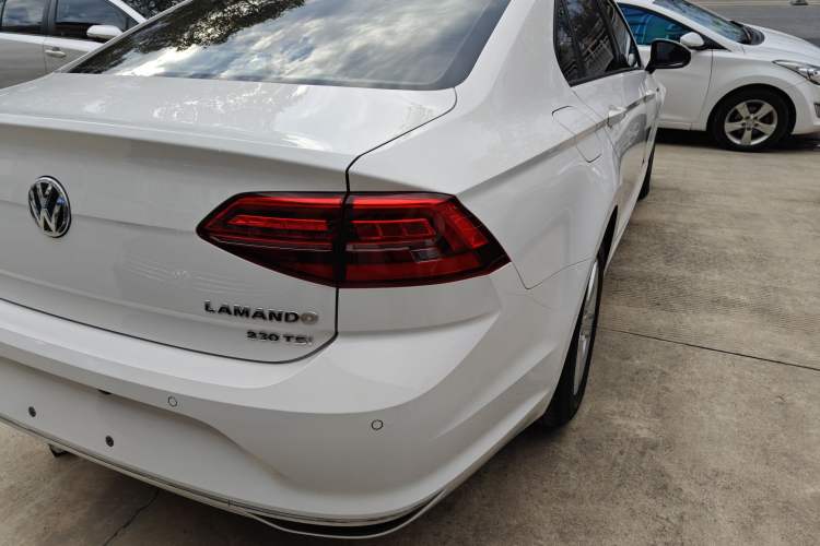 Used Volkswagen Lamando 2019 230TSI DSG Vision Edition China VI Standard
