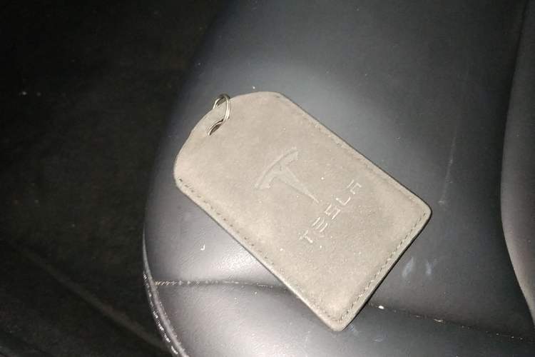 Used Tesla Model 3 2019 Long-Range Rear-Wheel-Drive Version
