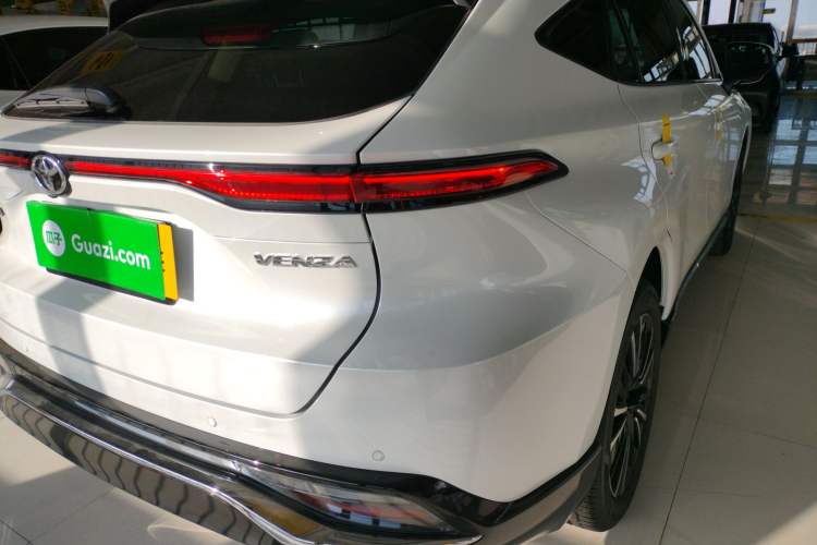 Used Toyota Venza 2023 2.0L CVT Two-Wheel Drive Prestige Version
