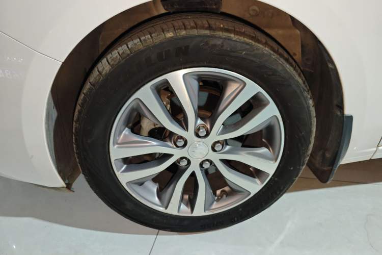 Used Buick GT 2019 18T Automatic Connected Elite Model China VI Standard
