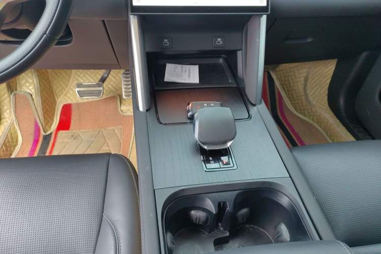 Used Land Rover Discovery Sport 2024 Luxury Custom Edition