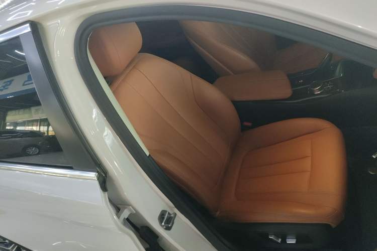 Used BMW 5 Series 2018 528Li Launch Special Edition
