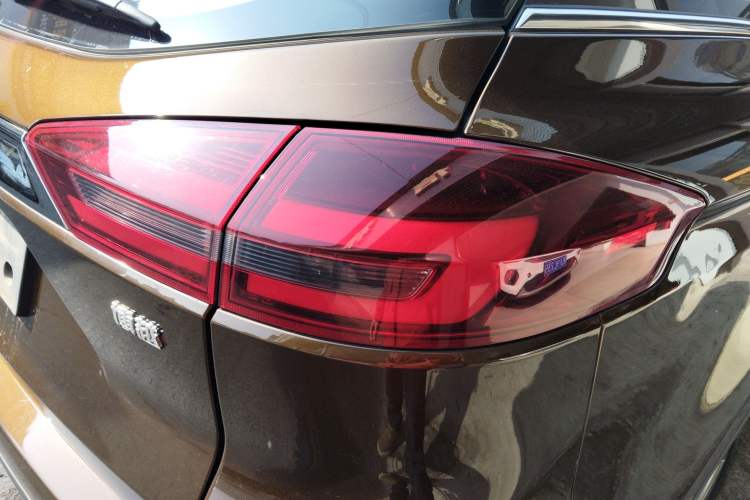 Used Geely Auto Emgrand X7 Sport 2016 1.8TD Automatic ZhiShang Model