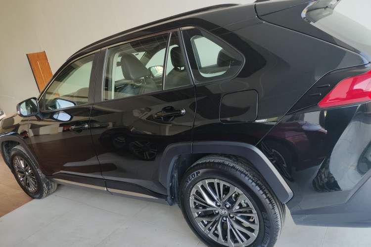 Used Toyota Wildlander 2023 2.0L CVT Four-Wheel Drive Luxury PLUS Edition
