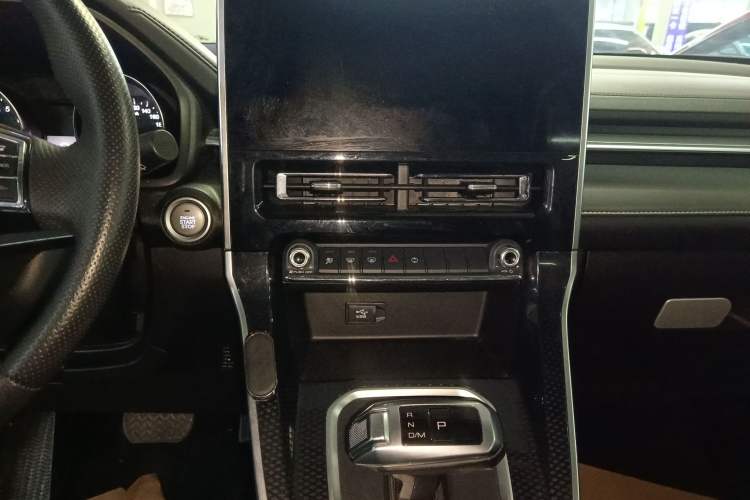 Used Haval M6 2021 PLUS 1.5T DCT Luxury Smart Connectivity Model
